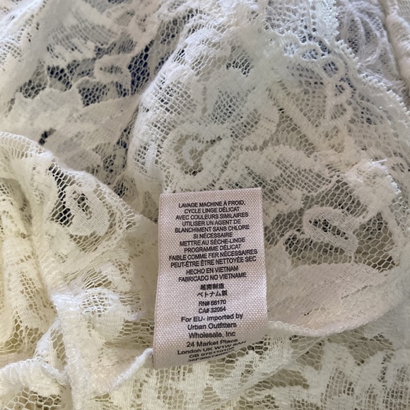 NEW FREE PEOPLE Sheer Lace White Peasant Tunic Blouse Sexy Babydoll Hi-Low Top S - Picture 13 of 13